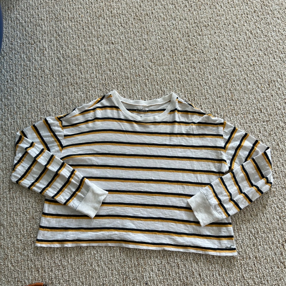 hollister cropped long sleeve